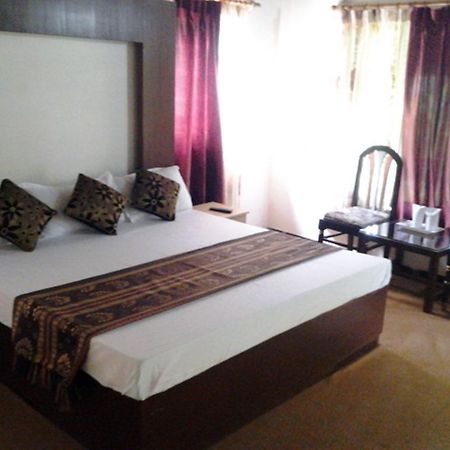 Hotel Arsh International Nainital Exteriör bild