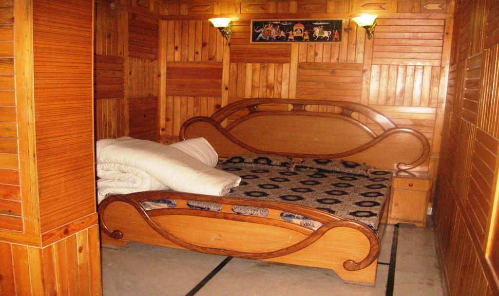 Hotel Arsh International Nainital Rum bild