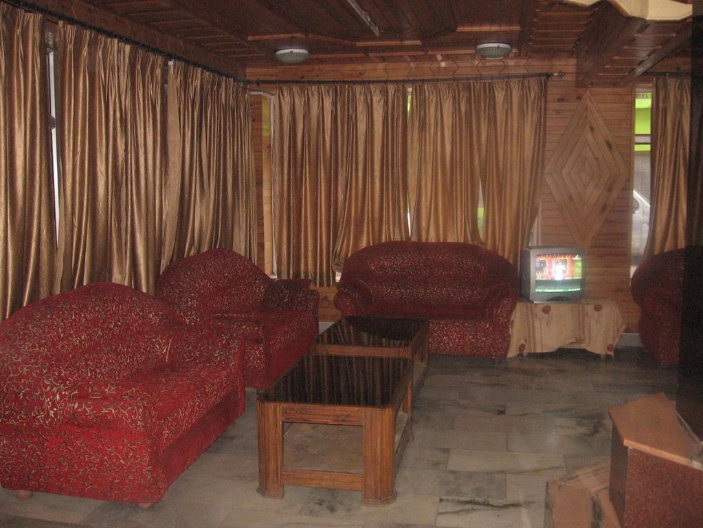Hotel Arsh International Nainital Exteriör bild